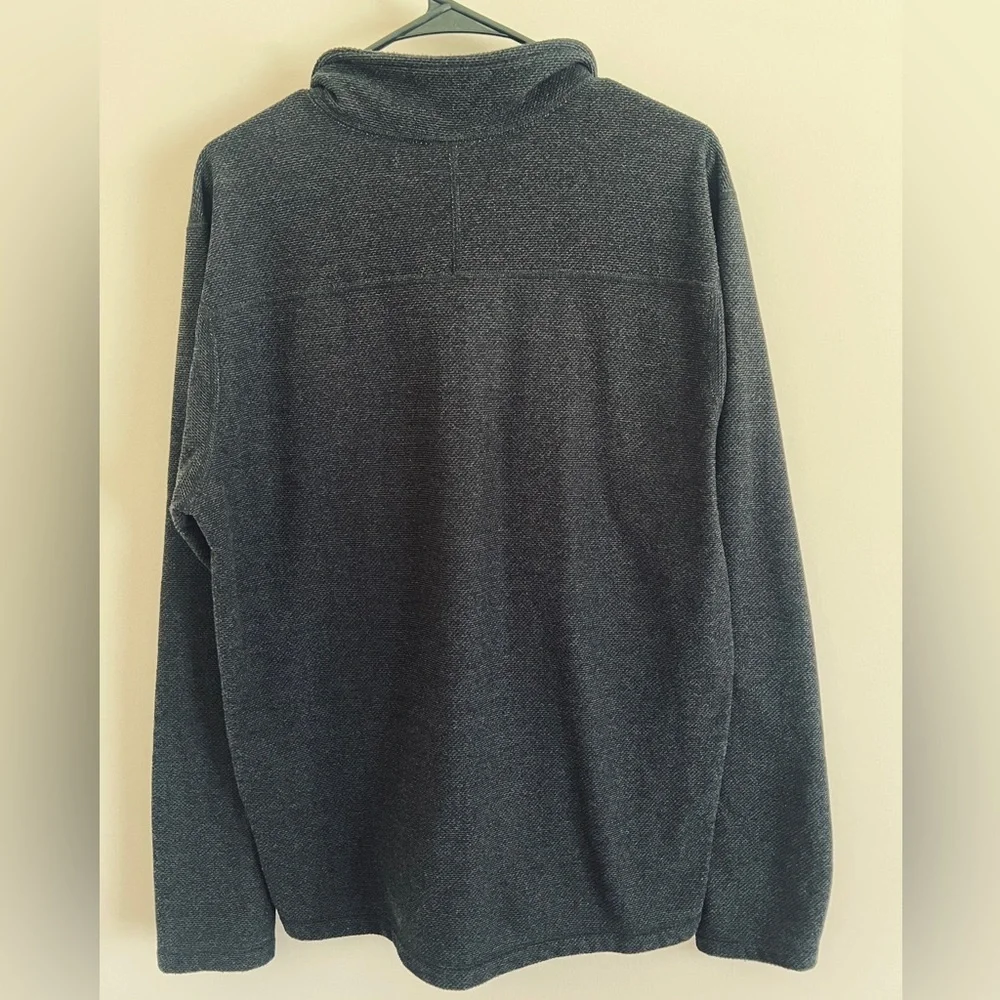 The North Face Men's black Zip-Up Sweater